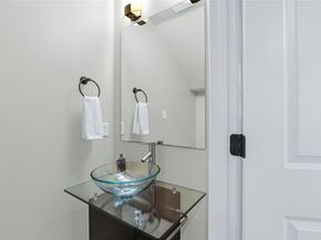 2312 Thornton RD B, Austin TX 78704