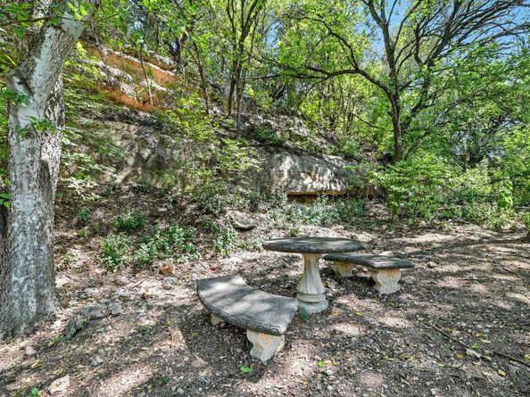 6321 Lakewood DR, Austin TX 78731