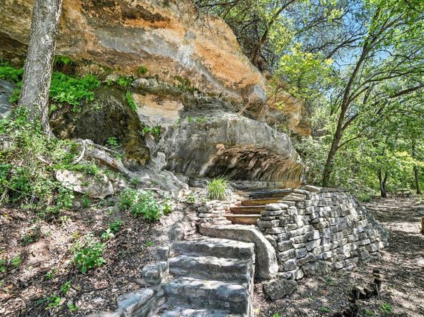 6321 Lakewood DR, Austin TX 78731