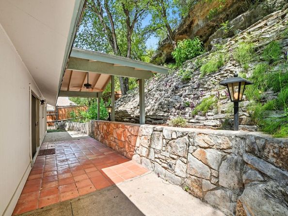 6321 Lakewood DR, Austin TX 78731
