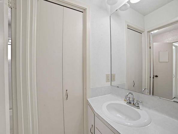 6321 Lakewood DR, Austin TX 78731