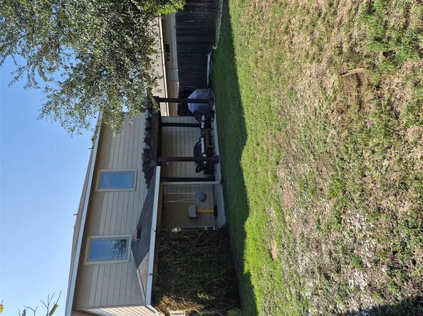 120 Hillhouse LN, Manchaca TX 78652