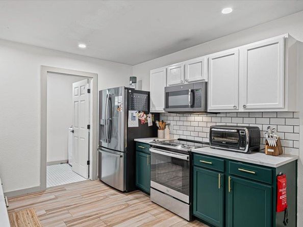 120 Hillhouse LN, Manchaca TX 78652