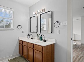 120 Hillhouse LN, Manchaca TX 78652