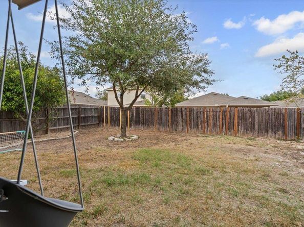 120 Hillhouse LN, Manchaca TX 78652