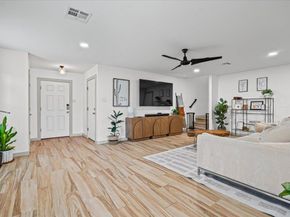 120 Hillhouse LN, Manchaca TX 78652