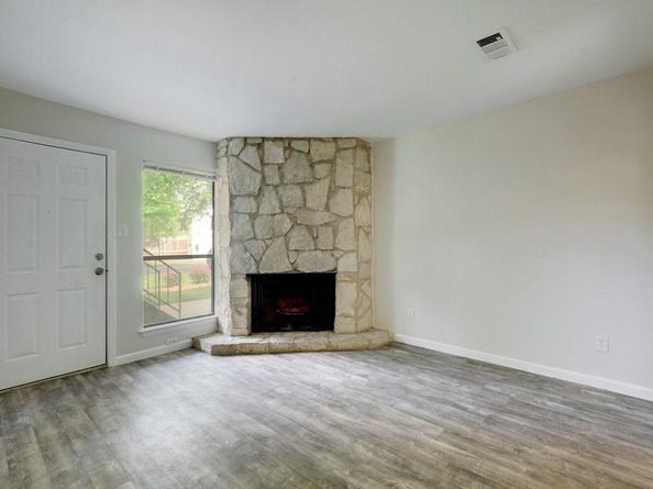 4307 S 1st ST 103, Austin TX 78745