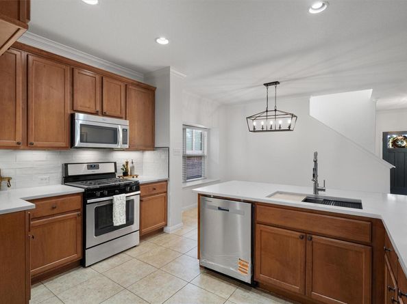 422 Village Commons BLVD, Georgetown TX 78633