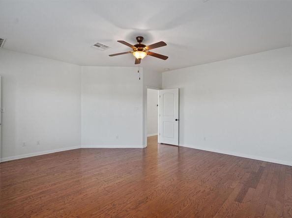 422 Village Commons BLVD, Georgetown TX 78633