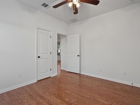 422 Village Commons BLVD, Georgetown TX 78633