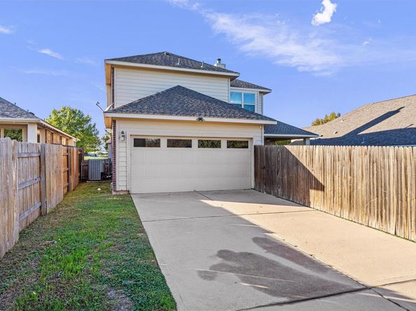 422 Village Commons BLVD, Georgetown TX 78633