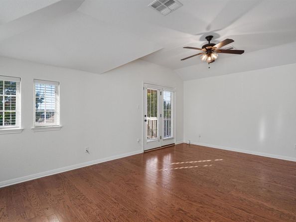 422 Village Commons BLVD, Georgetown TX 78633