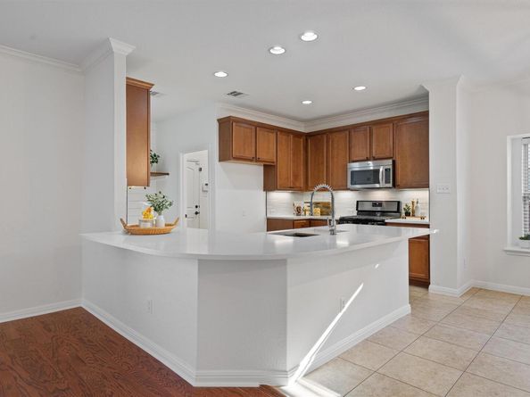 422 Village Commons BLVD, Georgetown TX 78633