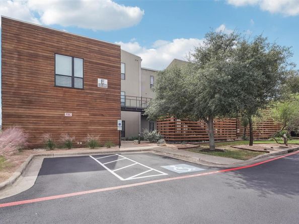1101 Ivean Pearson RD E203, Lago Vista TX 78645