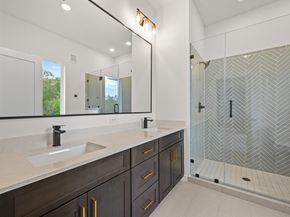 2000 Riverside Farms RD 14101, Austin TX 78741