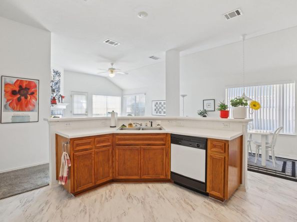3933 Kristencreek LN, Round Rock TX 78681