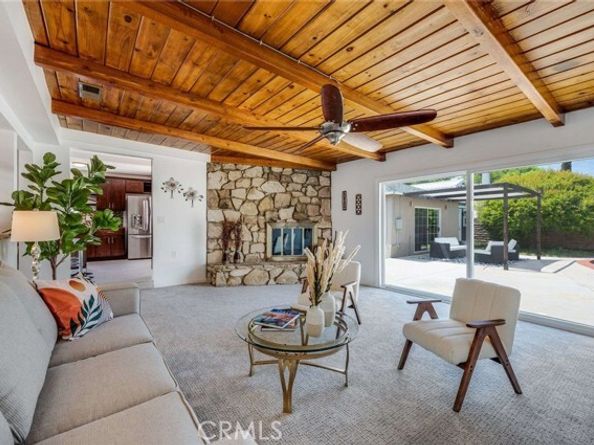 6901 Bertrand Avenue, Reseda (los Angeles) CA 91335