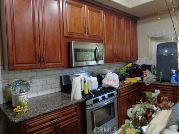 8801 Hayvenhurst Avenue, North Hills (los Angeles) CA 91343
