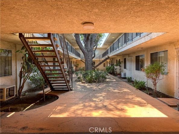 20954 Parthenia Street 20, Canoga Park (los Angeles) CA 91304