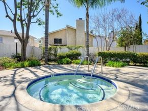 11384 Dronfield 36, Pacoima (los Angeles) CA 91331