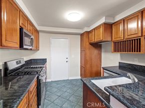 11384 Dronfield 36, Pacoima (los Angeles) CA 91331