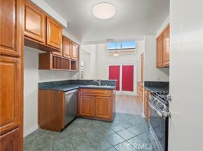 11384 Dronfield 36, Pacoima (los Angeles) CA 91331