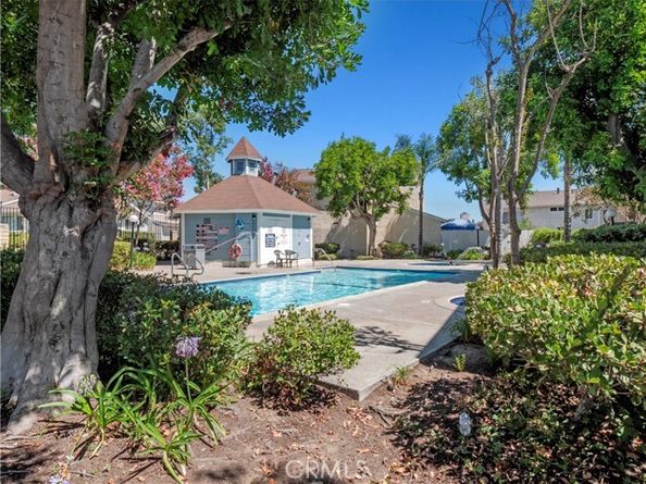 11384 Dronfield 36, Pacoima (los Angeles) CA 91331