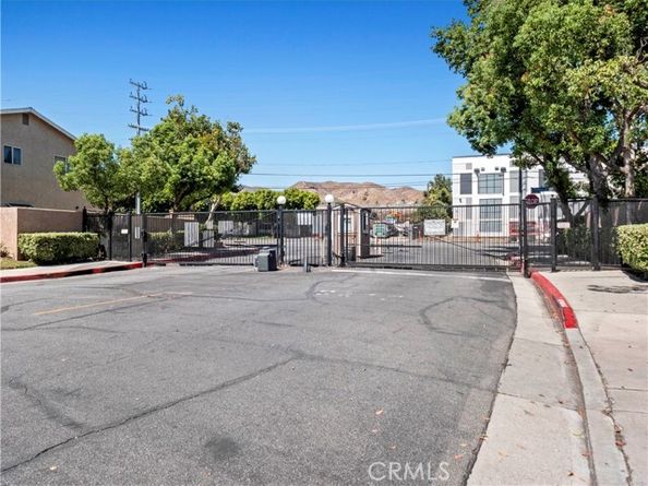 11384 Dronfield 36, Pacoima (los Angeles) CA 91331