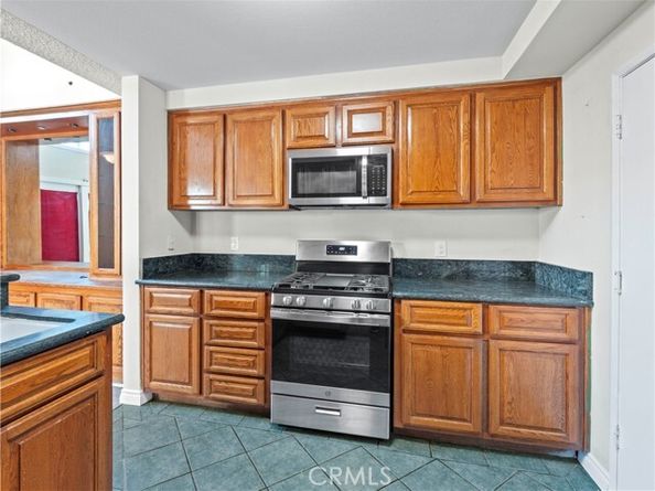 11384 Dronfield 36, Pacoima (los Angeles) CA 91331