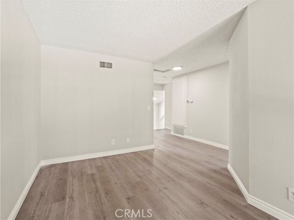 11384 Dronfield 36, Pacoima (los Angeles) CA 91331
