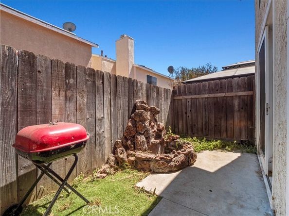 11384 Dronfield 36, Pacoima (los Angeles) CA 91331
