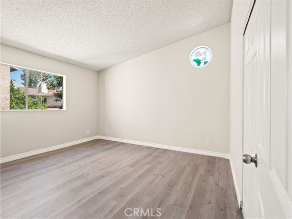 11384 Dronfield 36, Pacoima (los Angeles) CA 91331