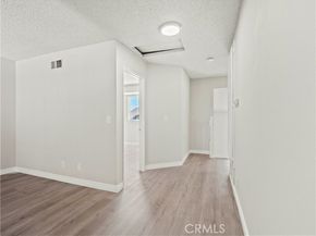 11384 Dronfield 36, Pacoima (los Angeles) CA 91331