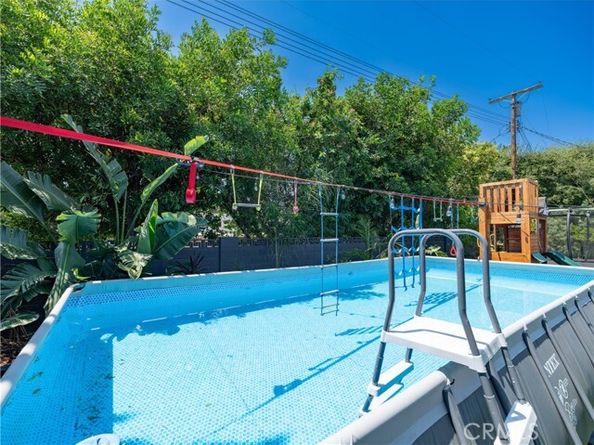 23664 Community Street, West Hills (los Angeles) CA 91304