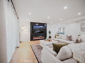 23664 Community Street, West Hills (los Angeles) CA 91304