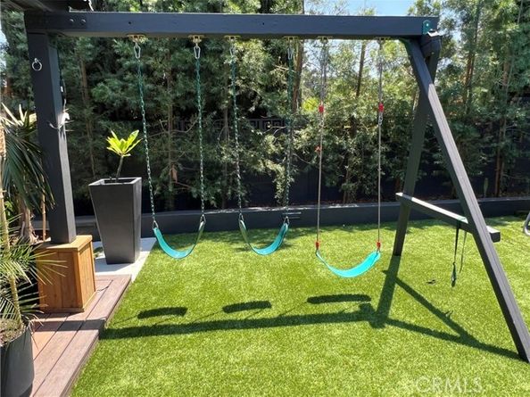 23664 Community Street, West Hills (los Angeles) CA 91304