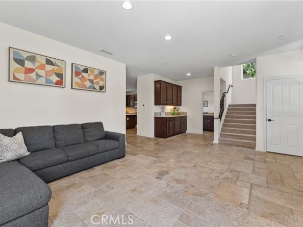 9849 Dreams Avenue, North Hills (los Angeles) CA 91345