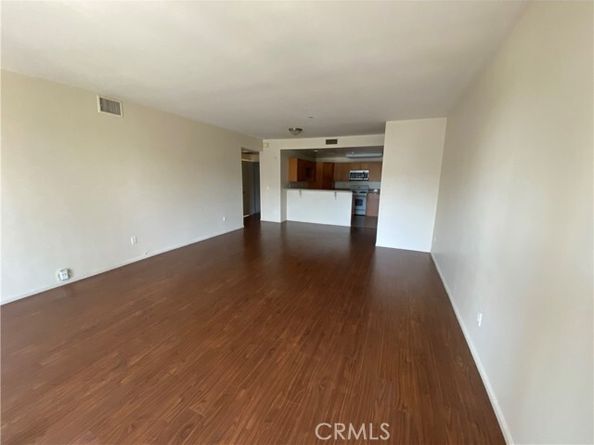 7551 Jordan 210, Canoga Park (los Angeles) CA 91303