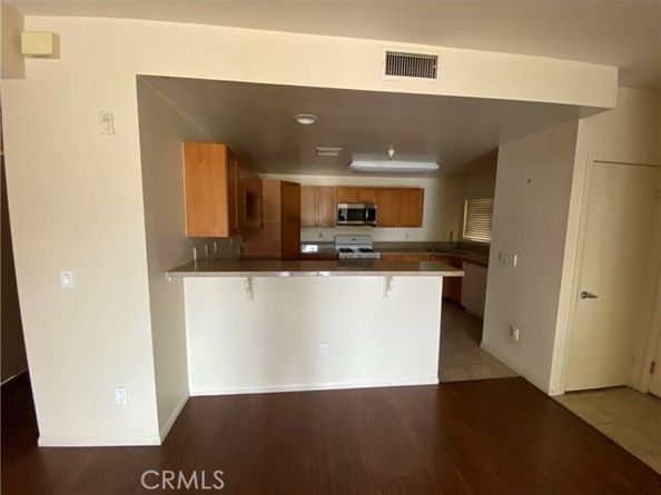 7551 Jordan 210, Canoga Park (los Angeles) CA 91303
