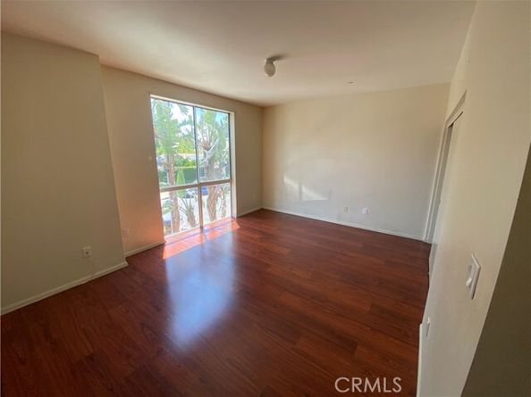 7551 Jordan 210, Canoga Park (los Angeles) CA 91303