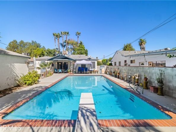 17650 Welby Way, Los Angeles CA 91406