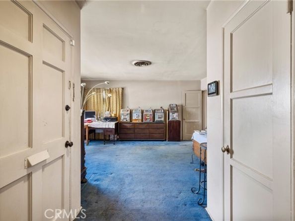 17650 Welby Way, Los Angeles CA 91406