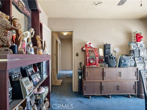 17650 Welby Way, Los Angeles CA 91406