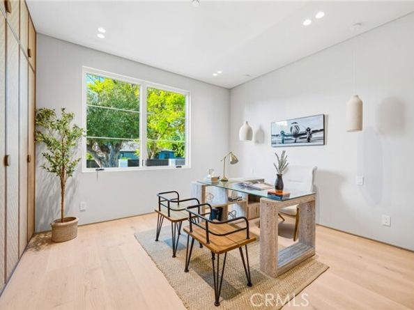 16782 Otsego, Encino (los Angeles) CA 91436