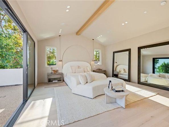 16782 Otsego, Encino (los Angeles) CA 91436