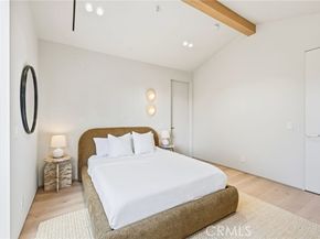 16782 Otsego, Encino (los Angeles) CA 91436