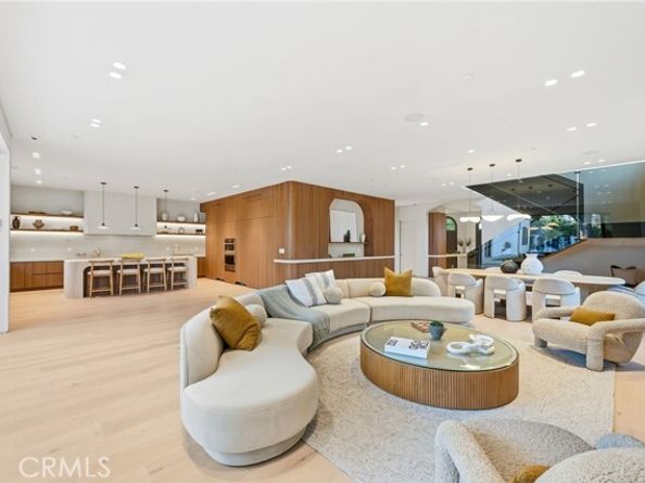 16782 Otsego, Encino (los Angeles) CA 91436