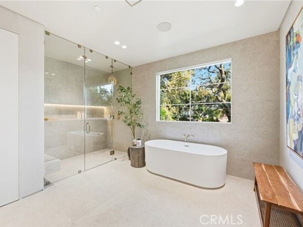 16782 Otsego, Encino (los Angeles) CA 91436