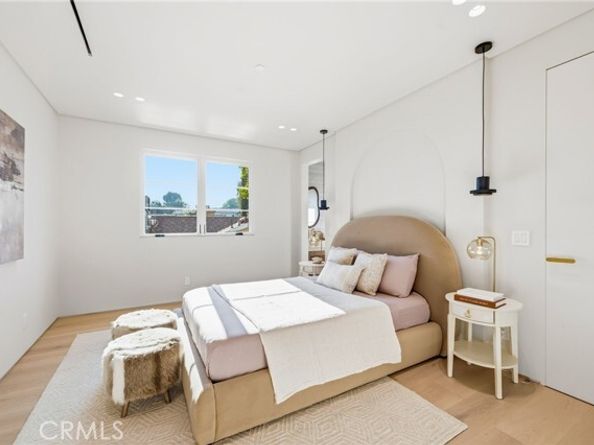 16782 Otsego, Encino (los Angeles) CA 91436