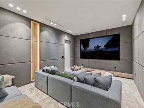 16782 Otsego, Encino (los Angeles) CA 91436